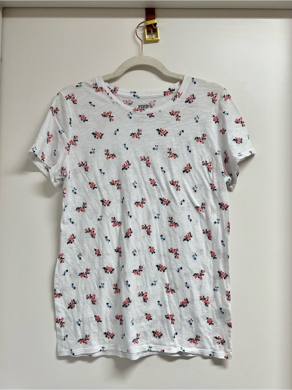 Victoria’s Secret PINK White Floral Short-Sleeve Crewneck Tee